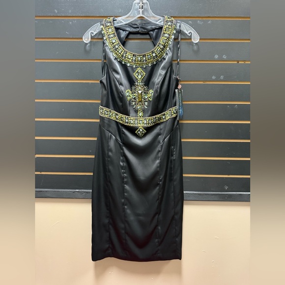 Sue Wong Black and Green Embellished Sheath Midi Dress - Picture 1 of 4